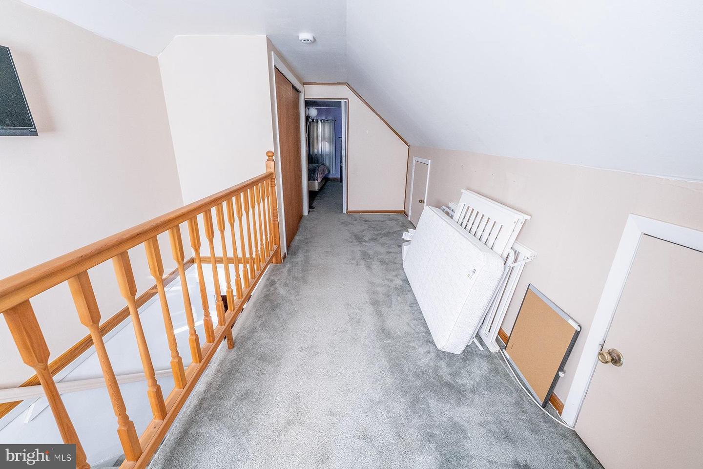 33 Stratford Avenue Property Photo 20