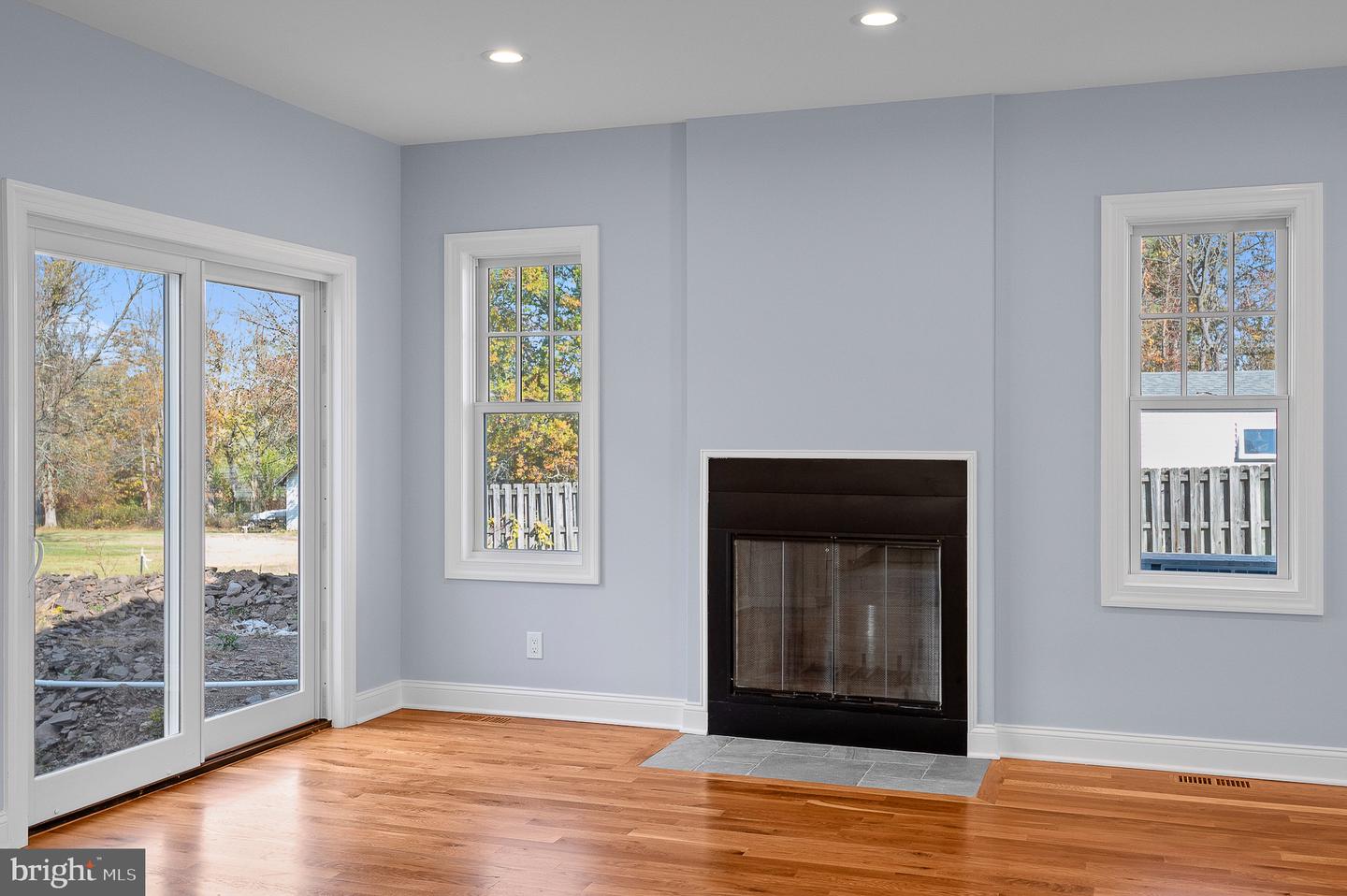 212 Ingleside Ave Property Photo 6