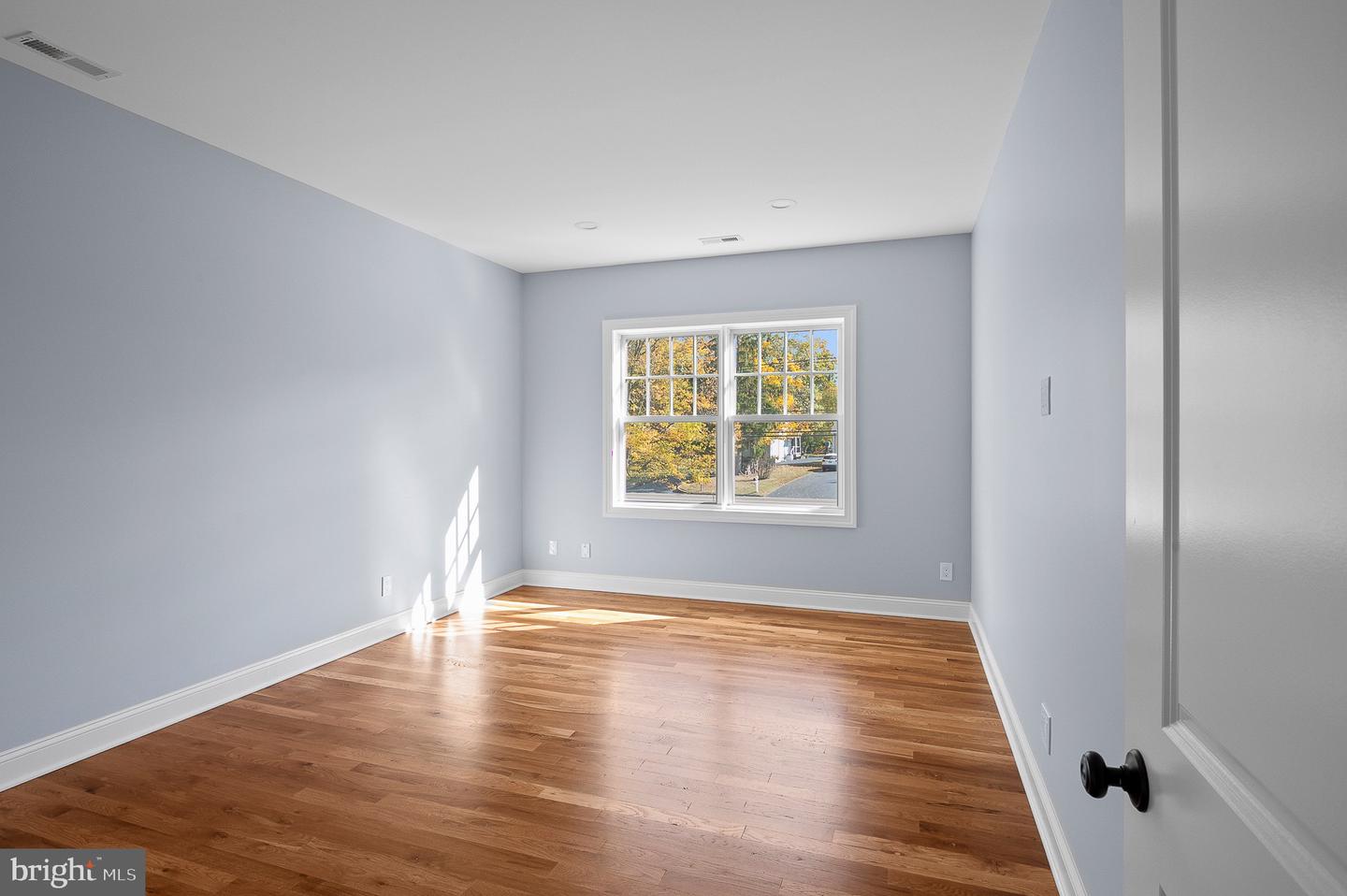 212 Ingleside Ave Property Photo 26