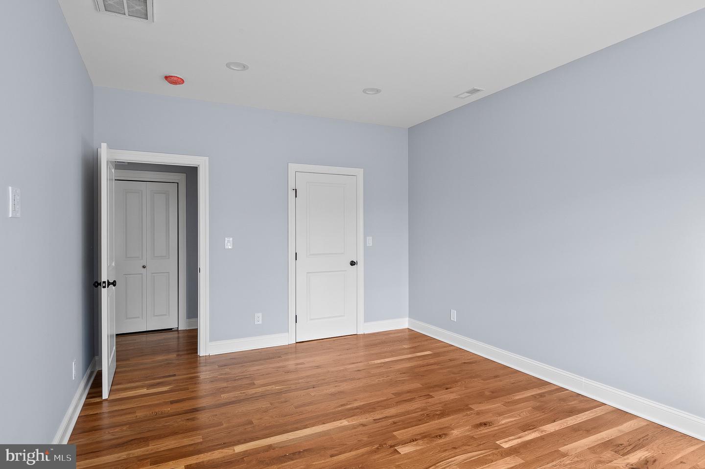 212 Ingleside Ave Property Photo 27