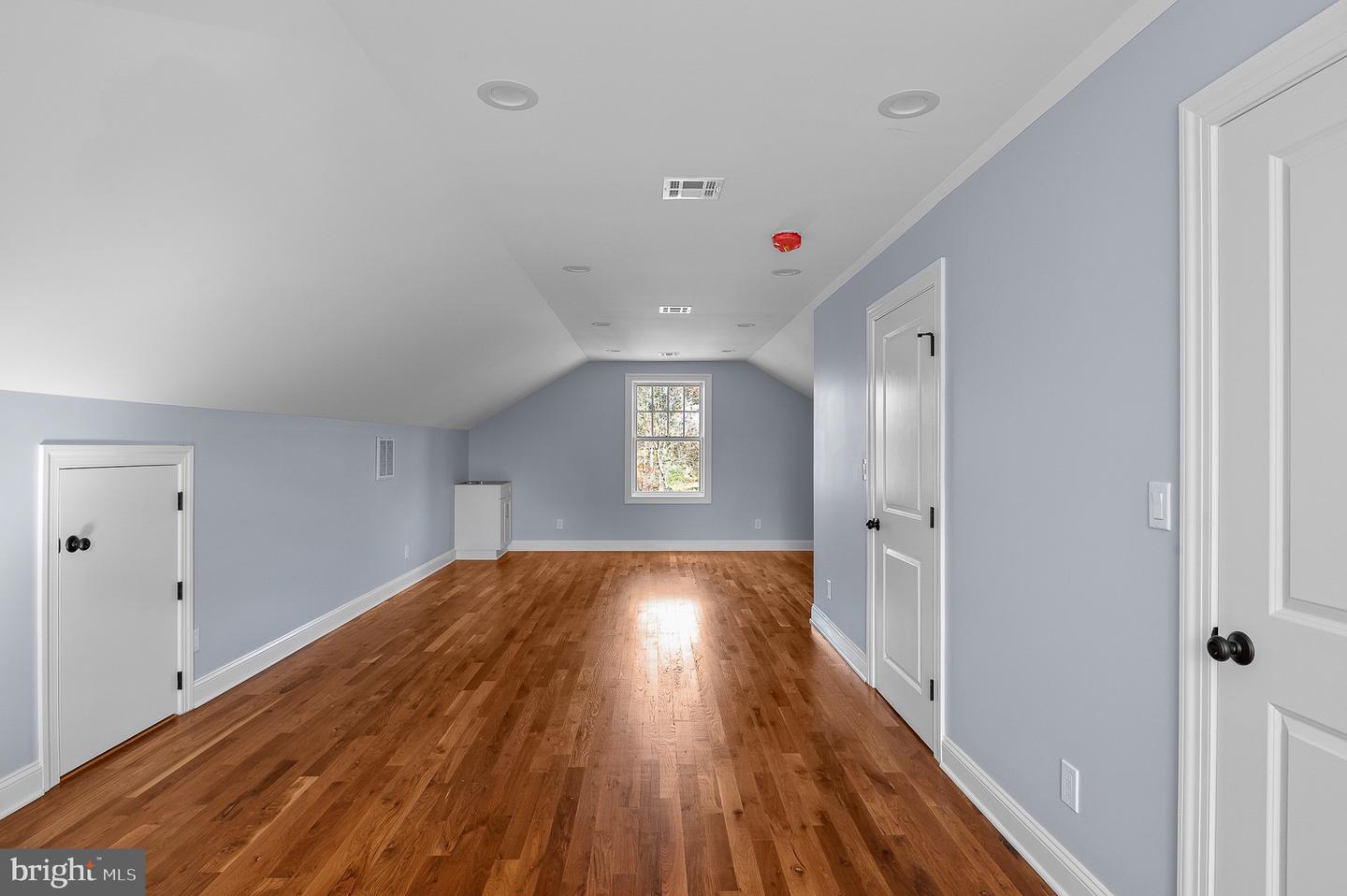 212 Ingleside Ave Property Photo 28