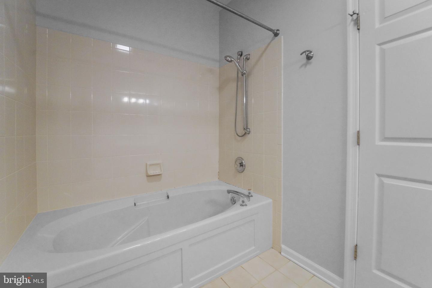 59 Kyle Way Property Photo 5