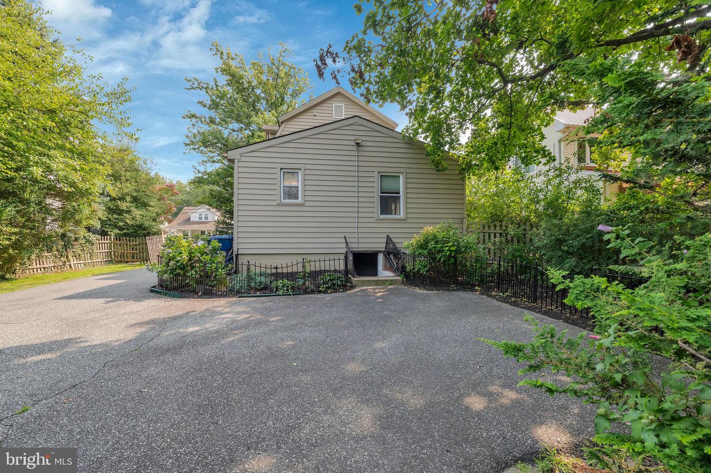 336 Stockton St Property Photo 6