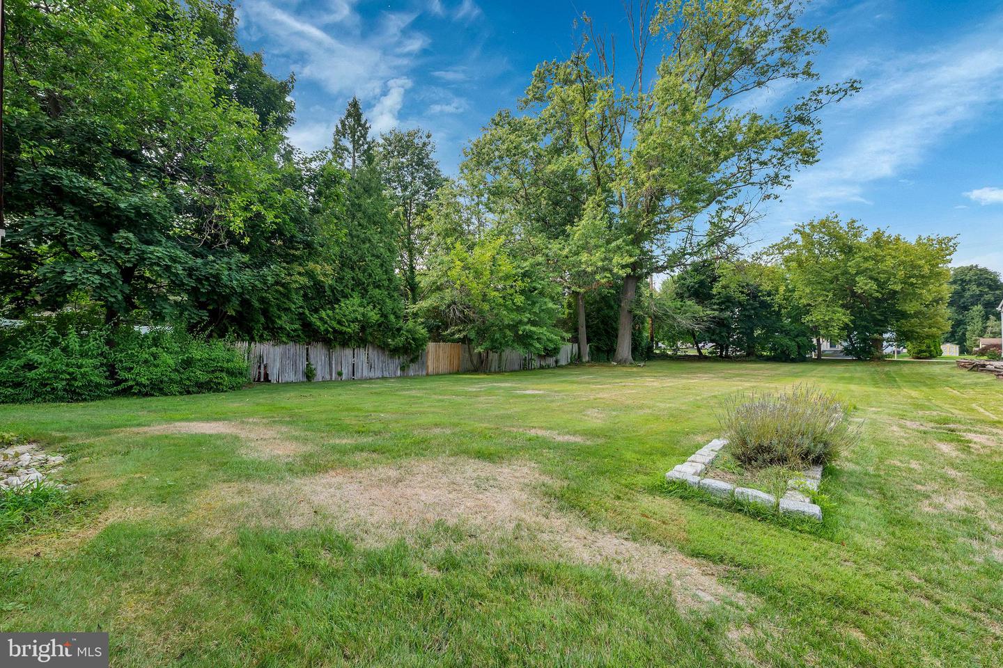 336 Stockton St Property Photo 8