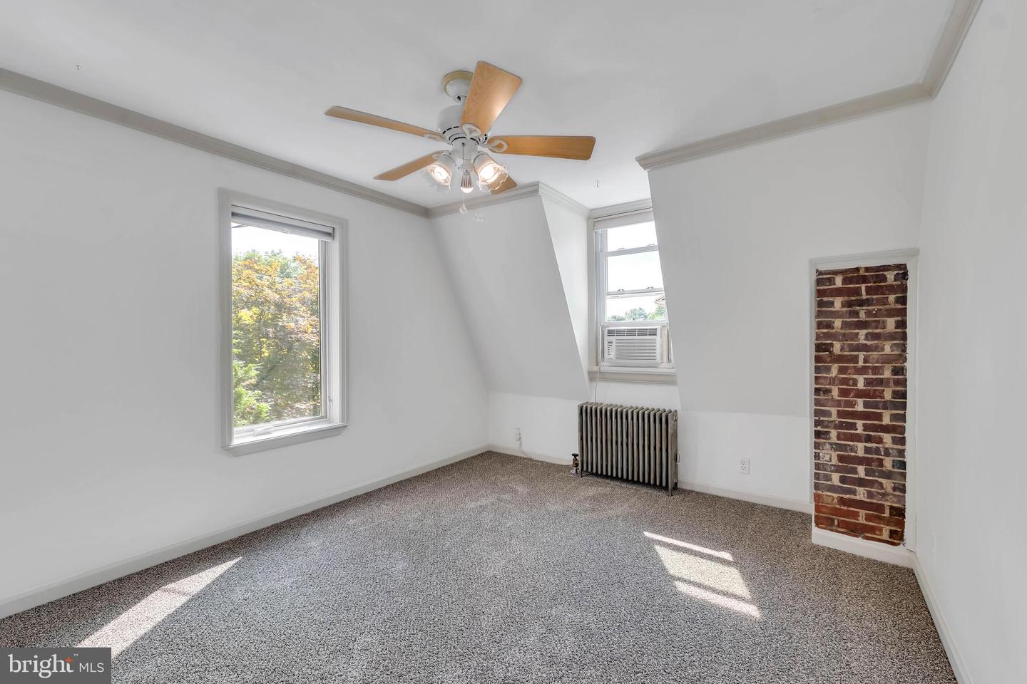 336 Stockton St Property Photo 43