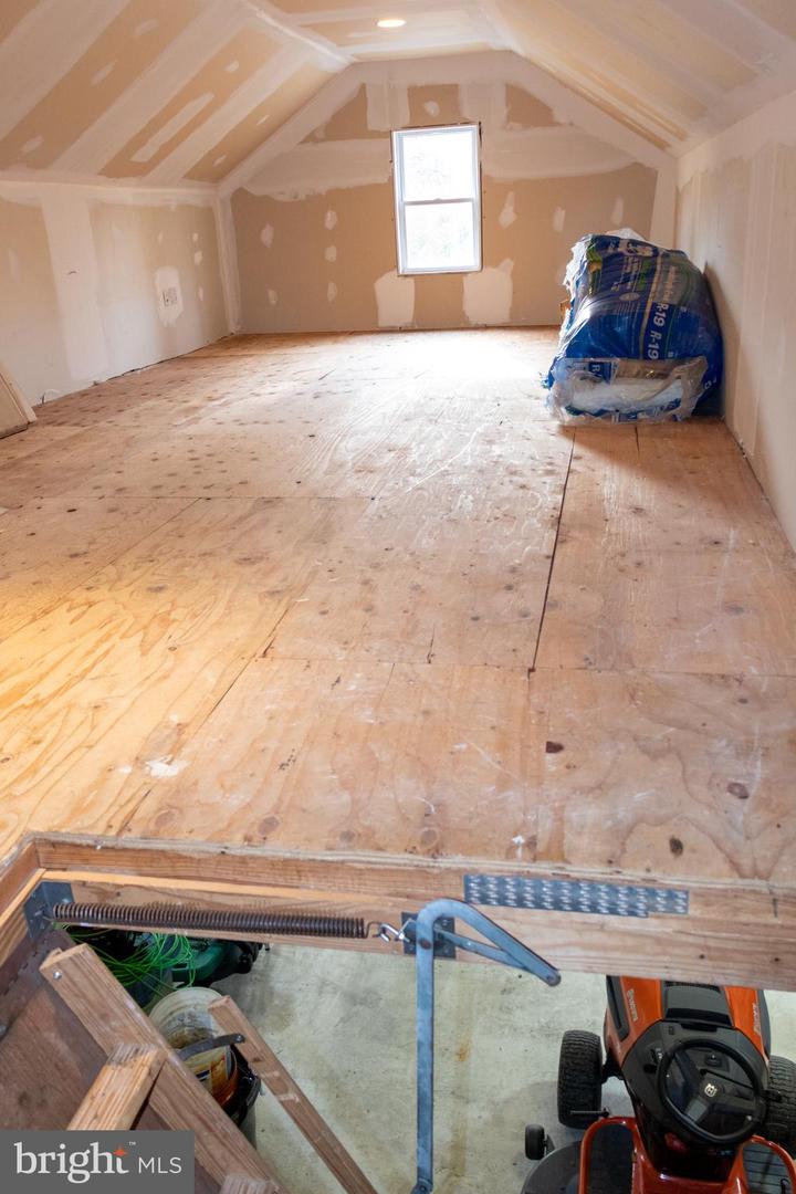 336 Stockton St Property Photo 62