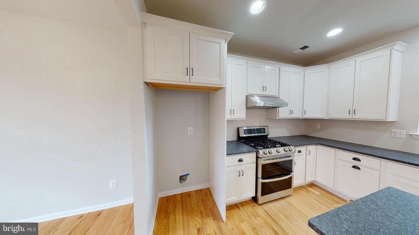 11 Hempstead Rd Property Photo 7