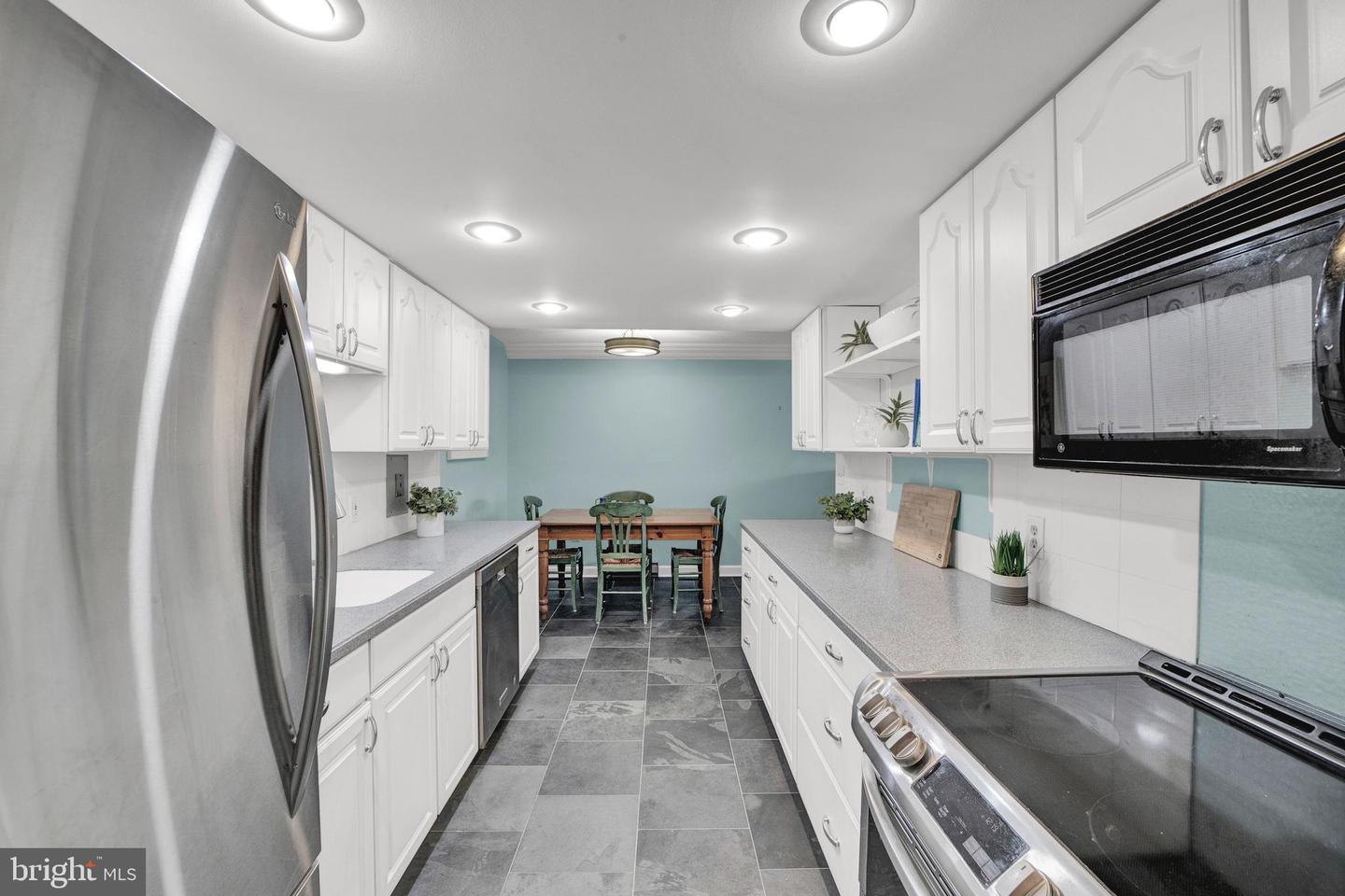 860 Lower Ferry Rd #5p Property Photo 11
