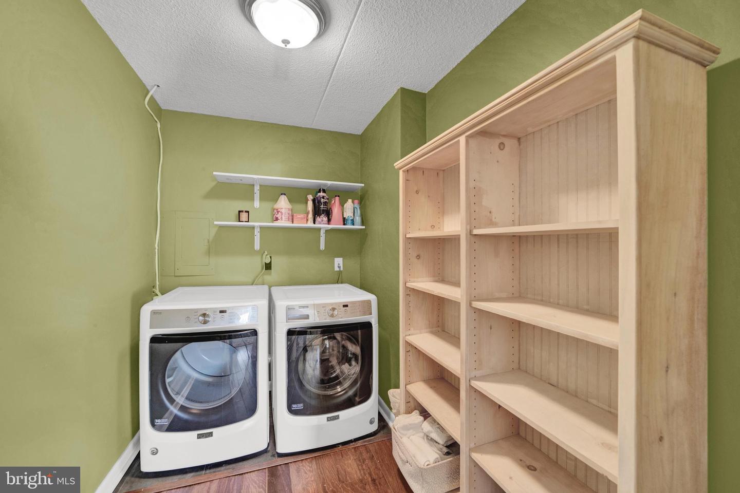 860 Lower Ferry Rd #5p Property Photo 18