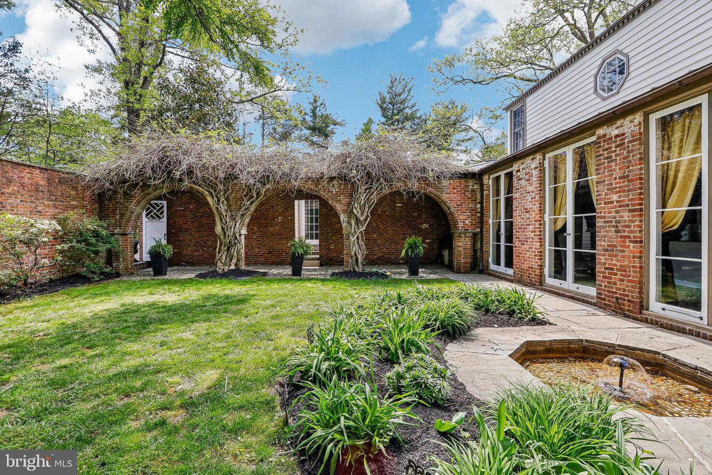 33 Rosedale Road Property Photo 1