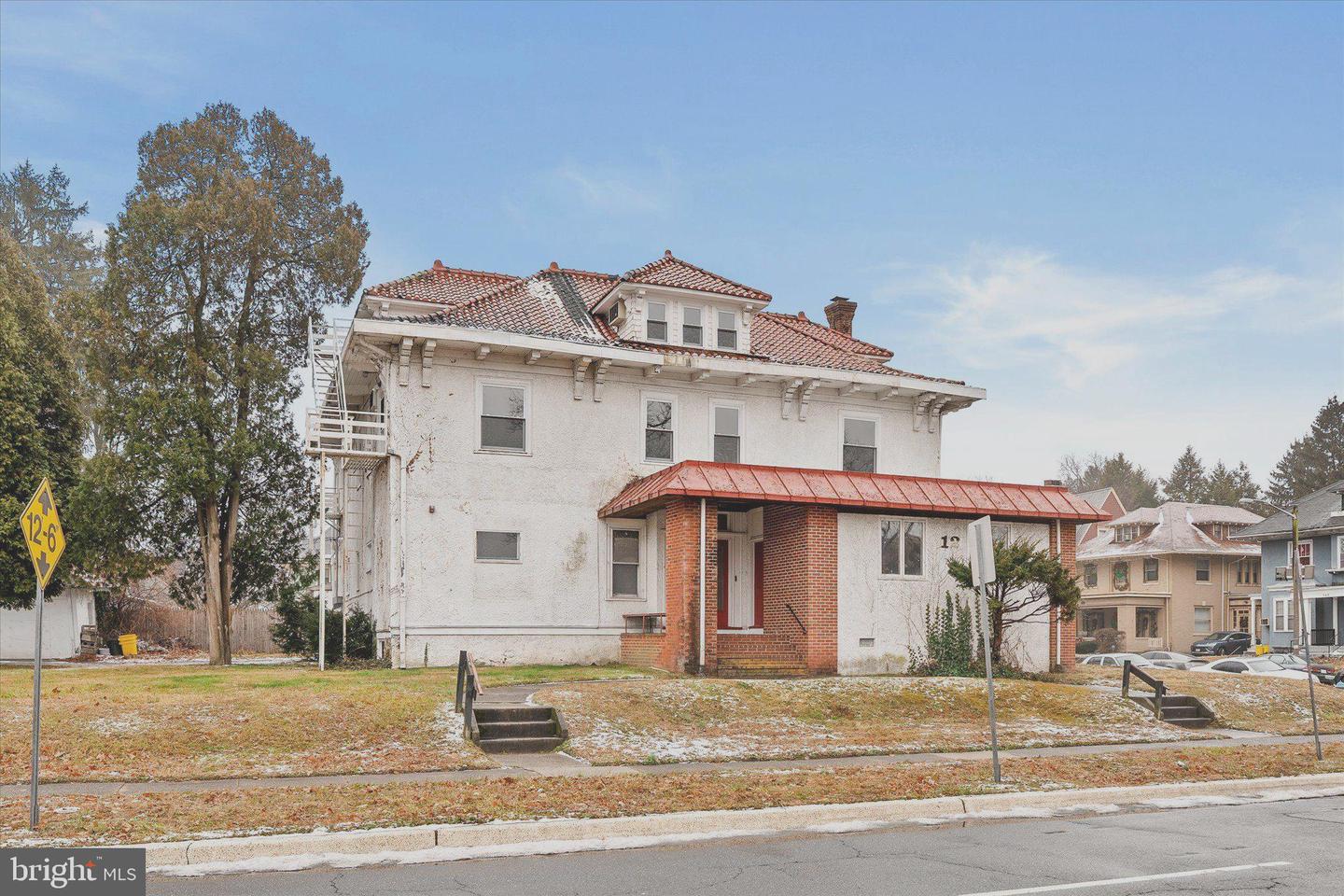 12 Parkside Ave Property Photo 1