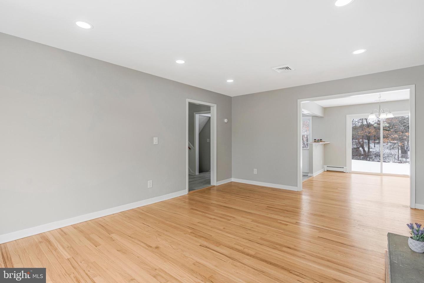 94 Franklin Corner Road Property Photo 11