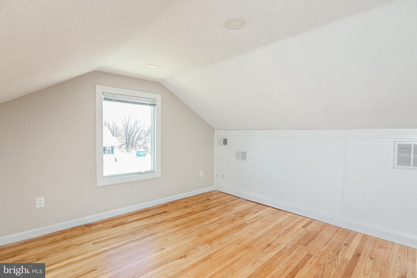 12 B Sharon Rd Property Photo 14