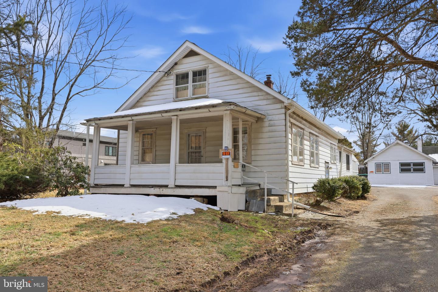 186 Penn Harbourton Rd Property Photo 1