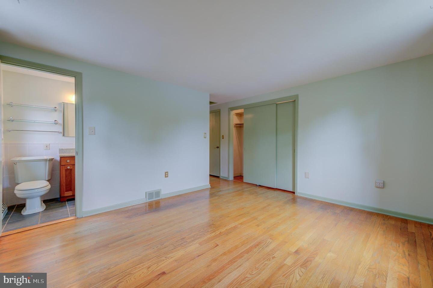 19 Farm Rd Property Photo 21