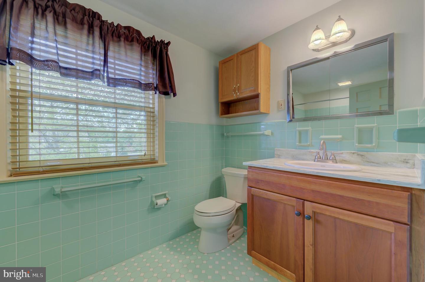 19 Farm Rd Property Photo 26