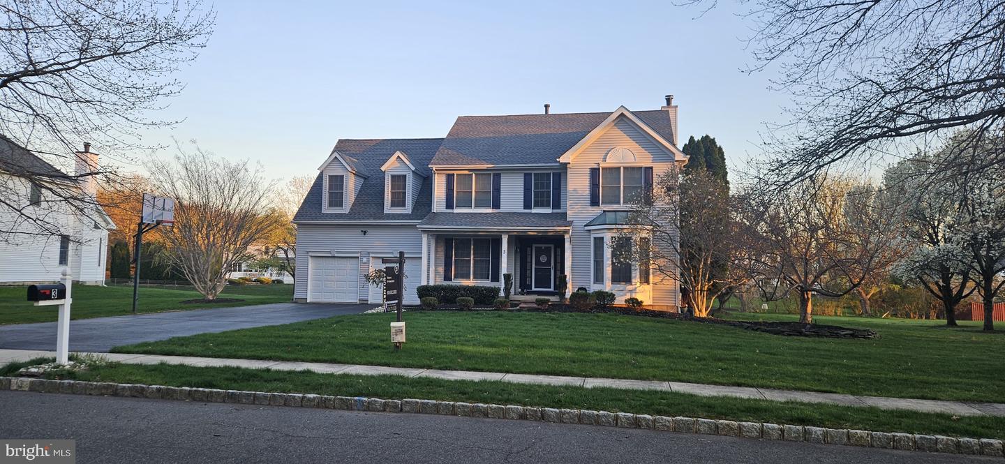 3 WYCKLOW DR