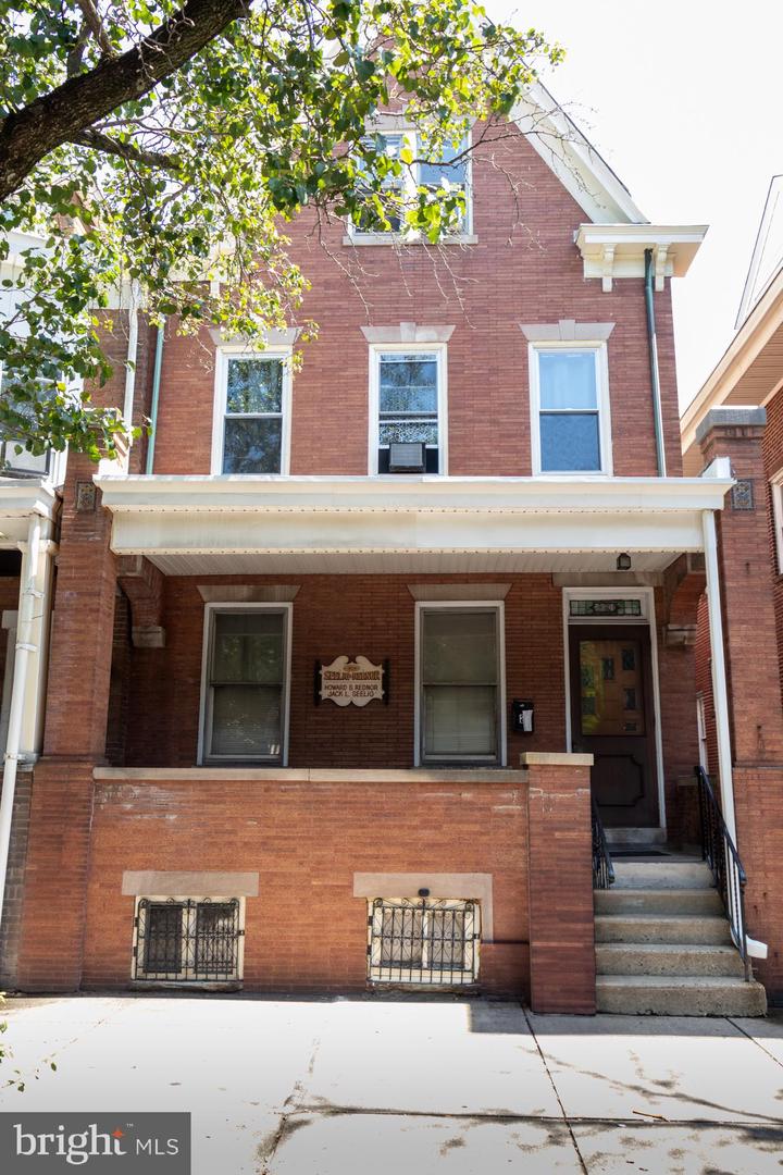 984 S Broad St Property Photo 5