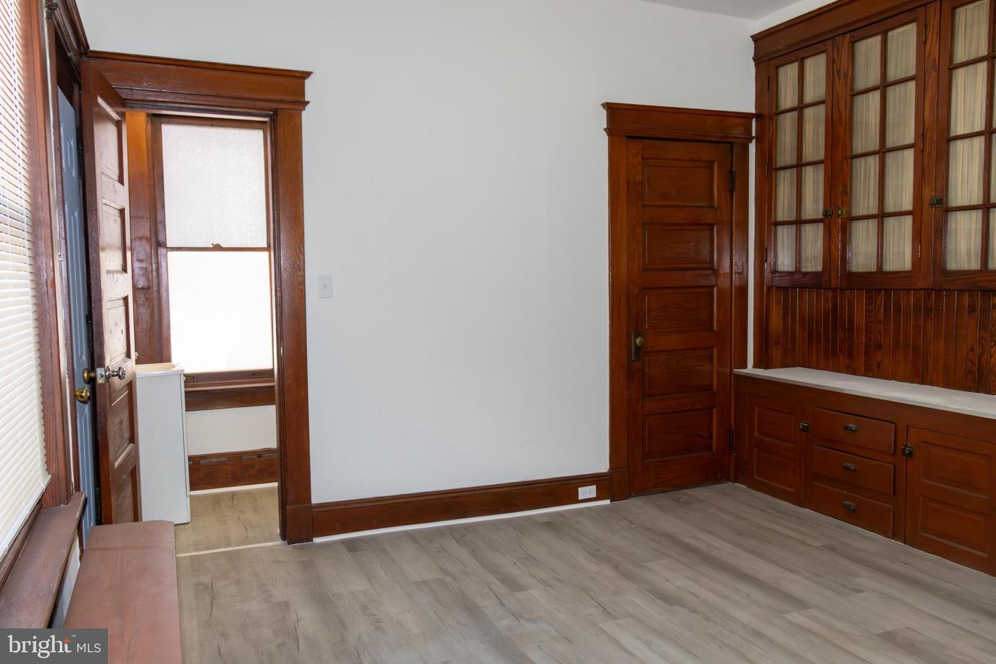 984 S Broad St Property Photo 20