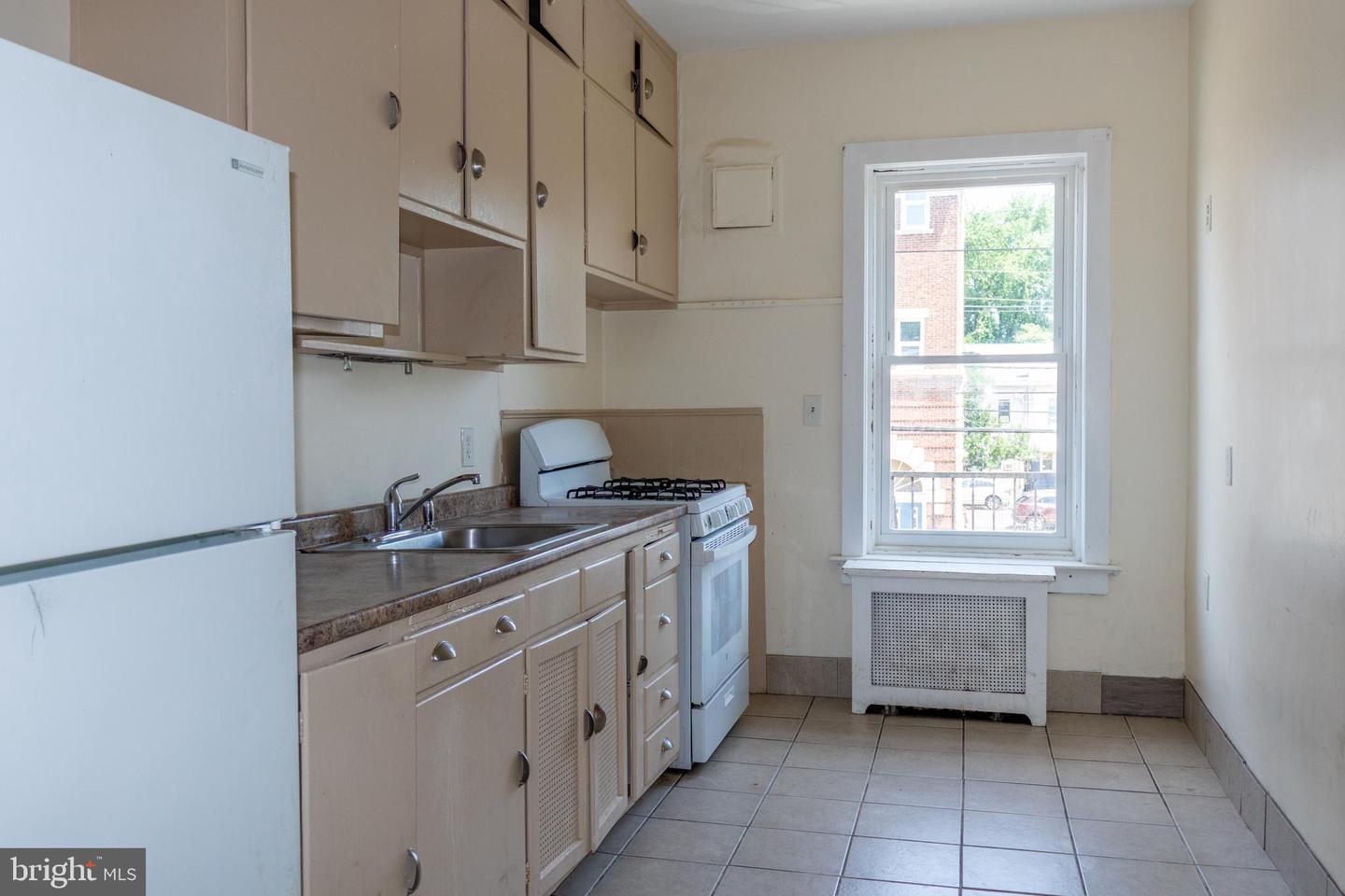 984 S Broad St Property Photo 42