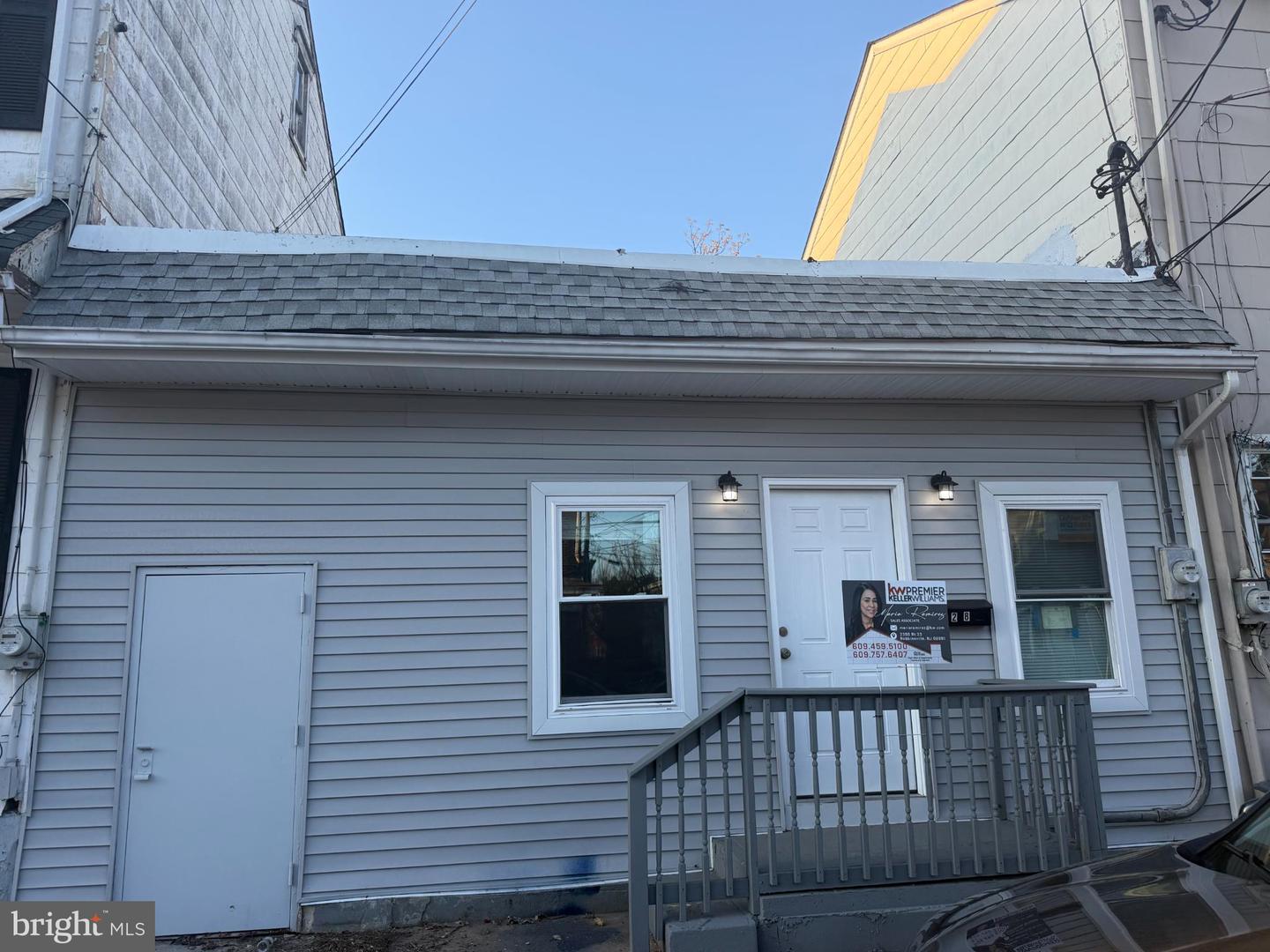 28 Elm St Property Photo 1