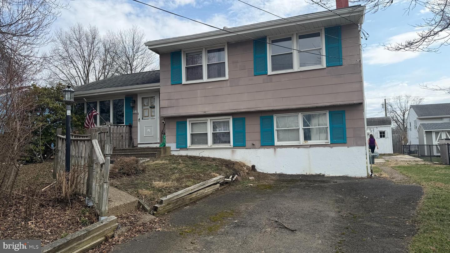 36 WINDING WAY