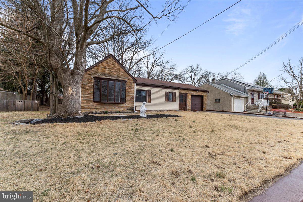 56 WERT AVE Property Photo 1
