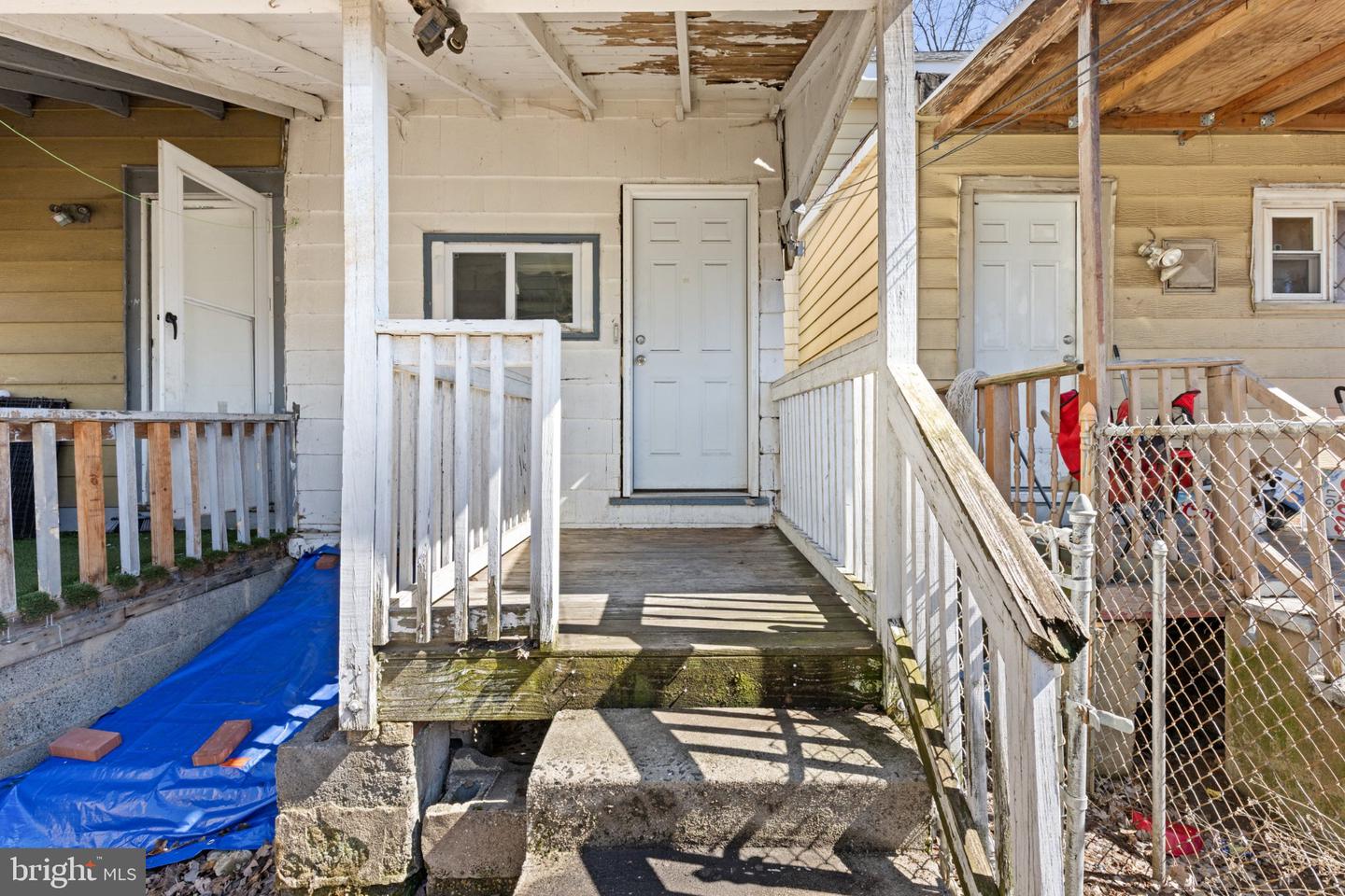 433 S Logan Ave Property Photo 25