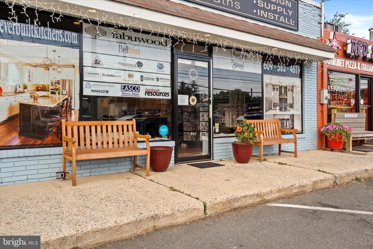 610 Bear Tavern Rd Property Photo 2