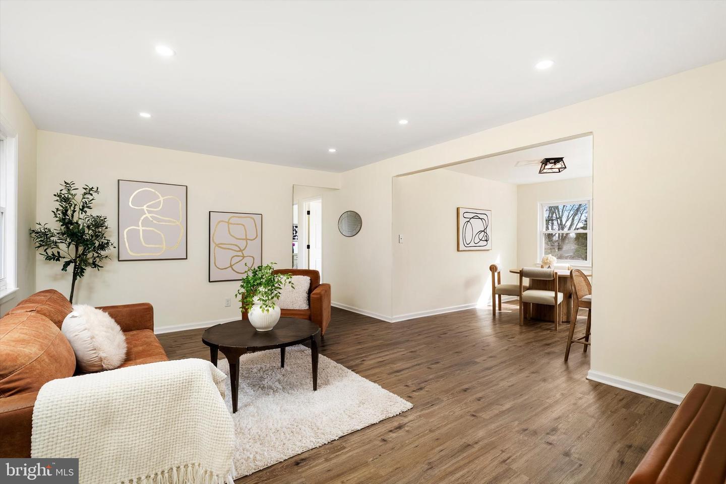 2 Shelburne Dr Property Photo 6