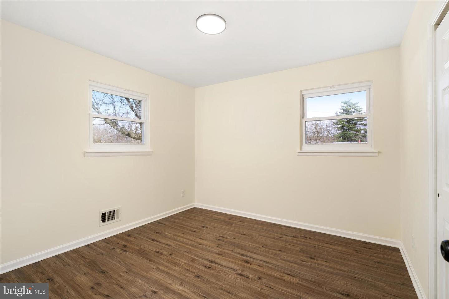 2 Shelburne Dr Property Photo 18