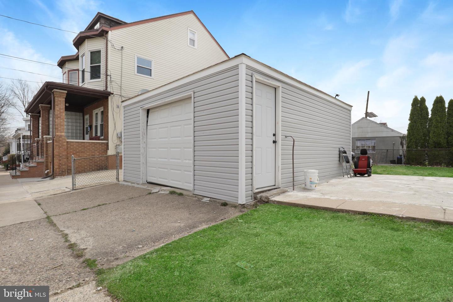 726 Plum St Property Photo 32