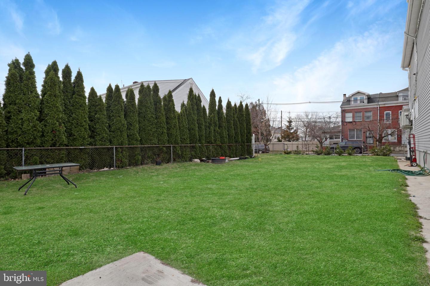 726 Plum St Property Photo 35