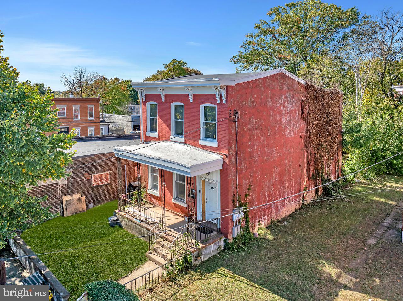 609 Brunswick Ave Property Photo 5