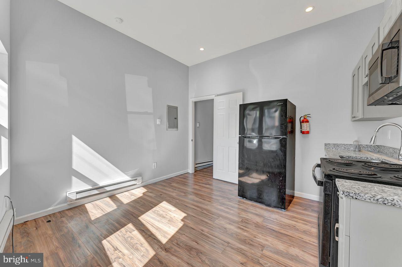 609 Brunswick Ave Property Photo 18