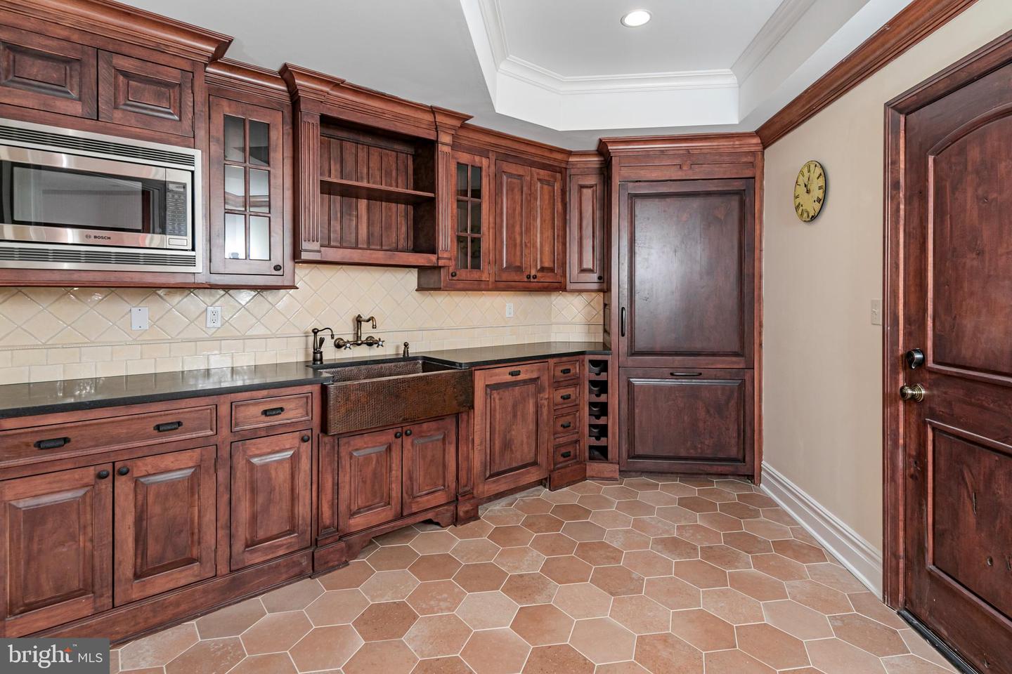 178 Library Pl Property Photo 33