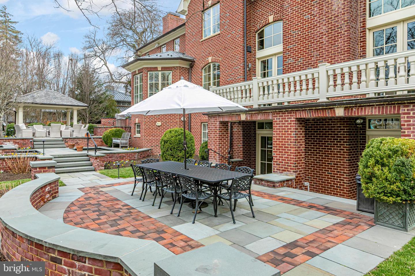 178 Library Pl Property Photo 40