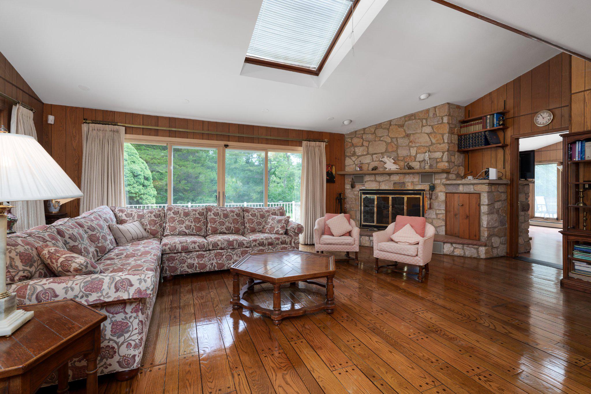NJME2075072 Property Photo 13