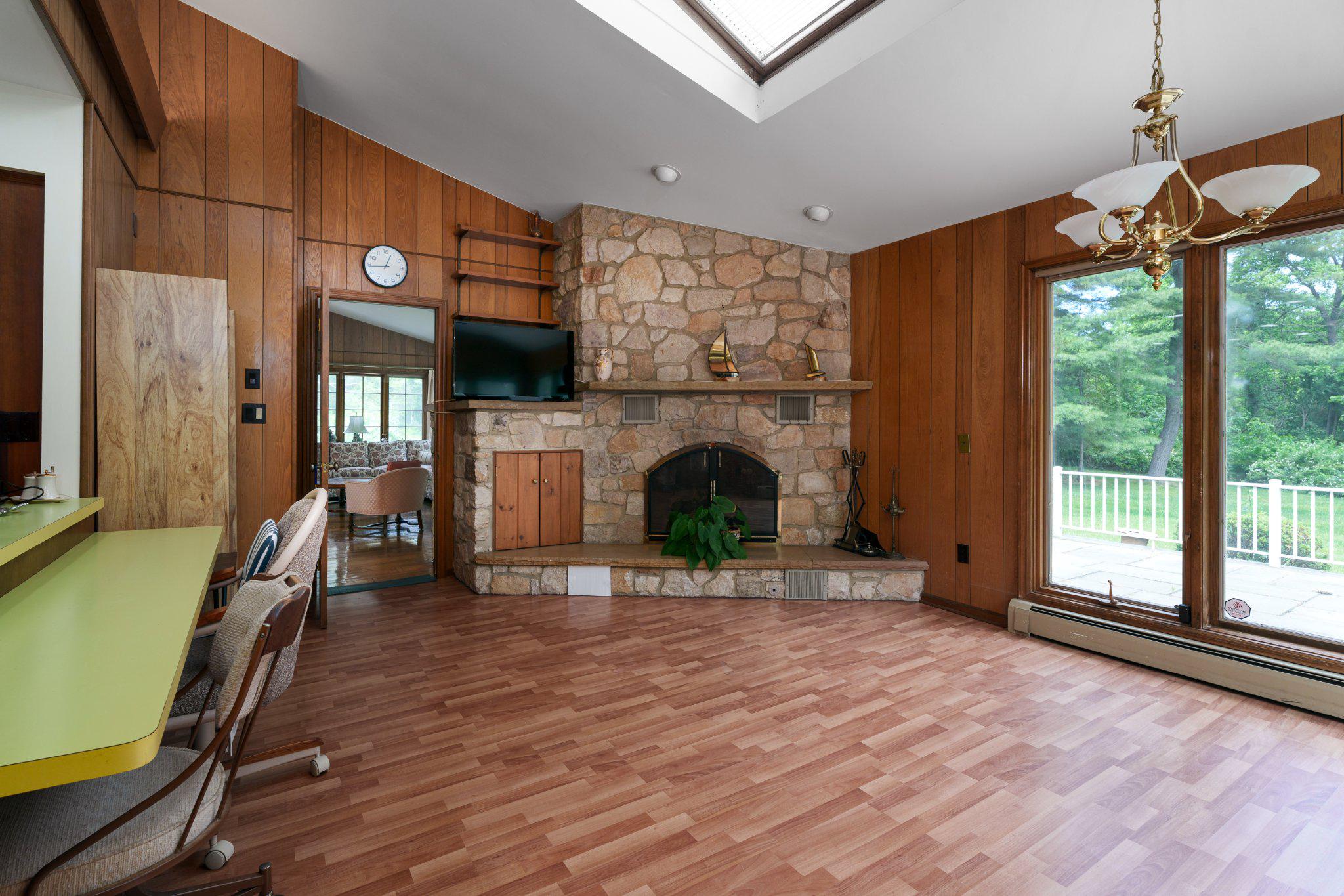 NJME2075072 Property Photo 22