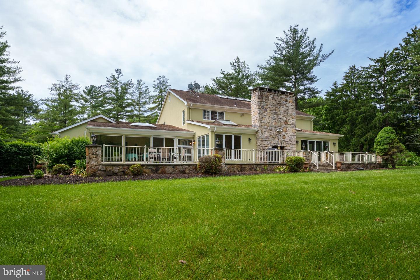 NJME2075072 Property Photo 46