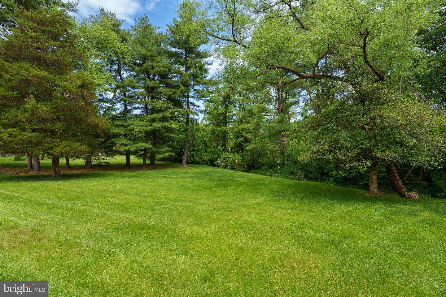NJME2075072 Property Photo 51