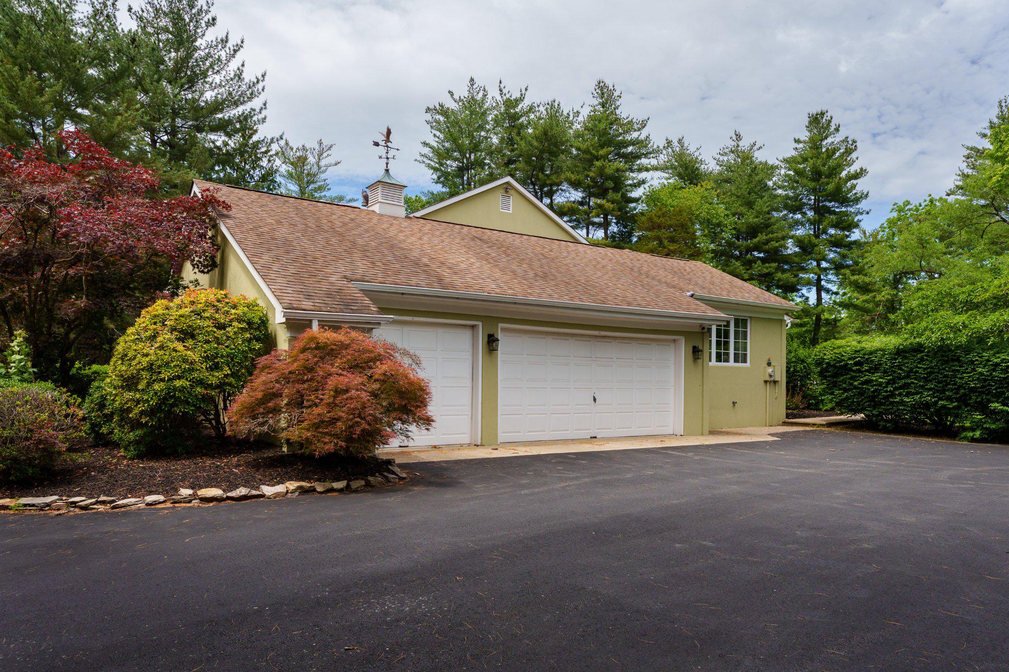 NJME2075072 Property Photo 52