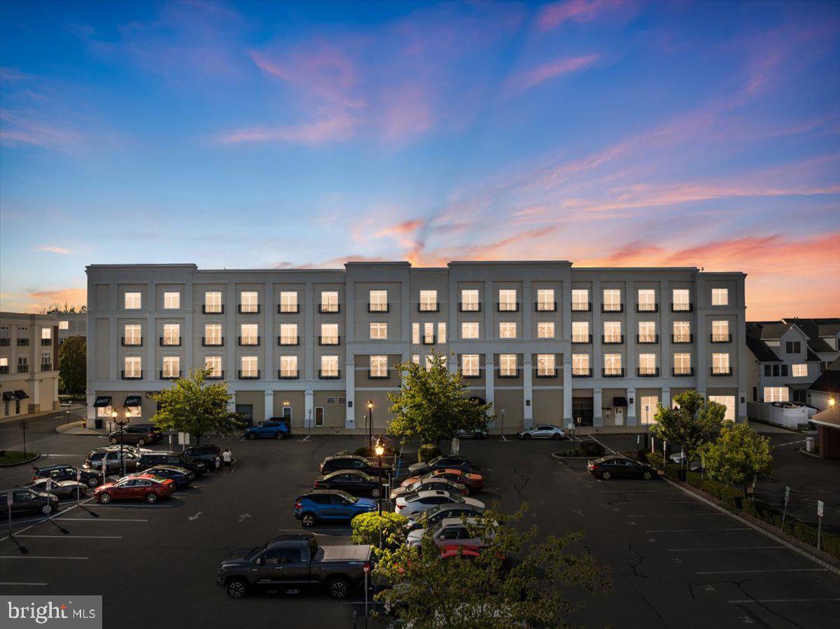 2 N COMMERCE SQ #405