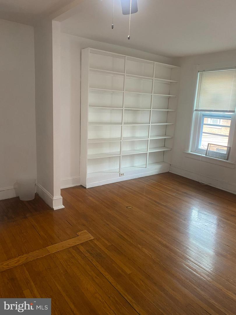 6 Peace St Property Photo 10