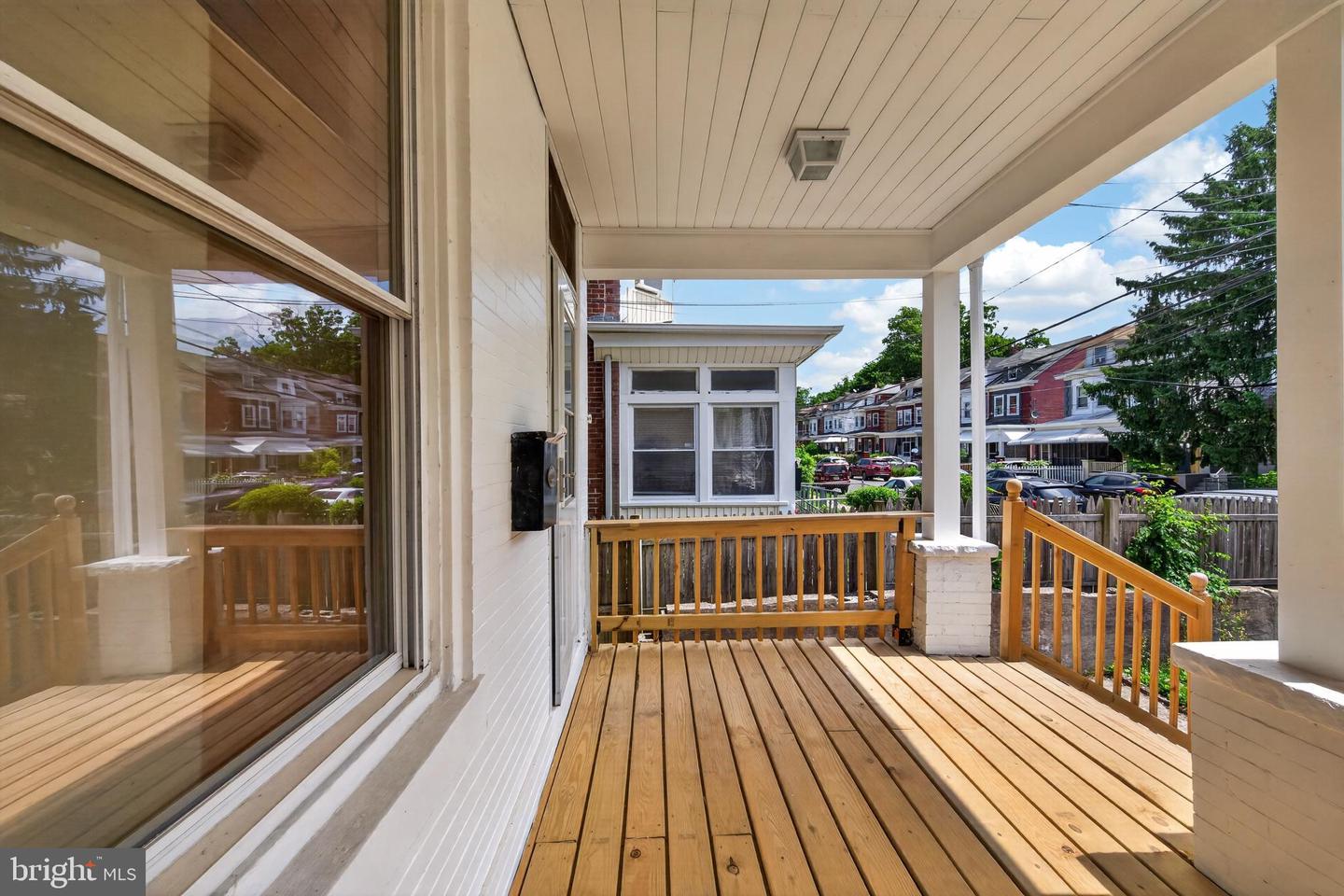 221 Highland Ave Property Photo 3