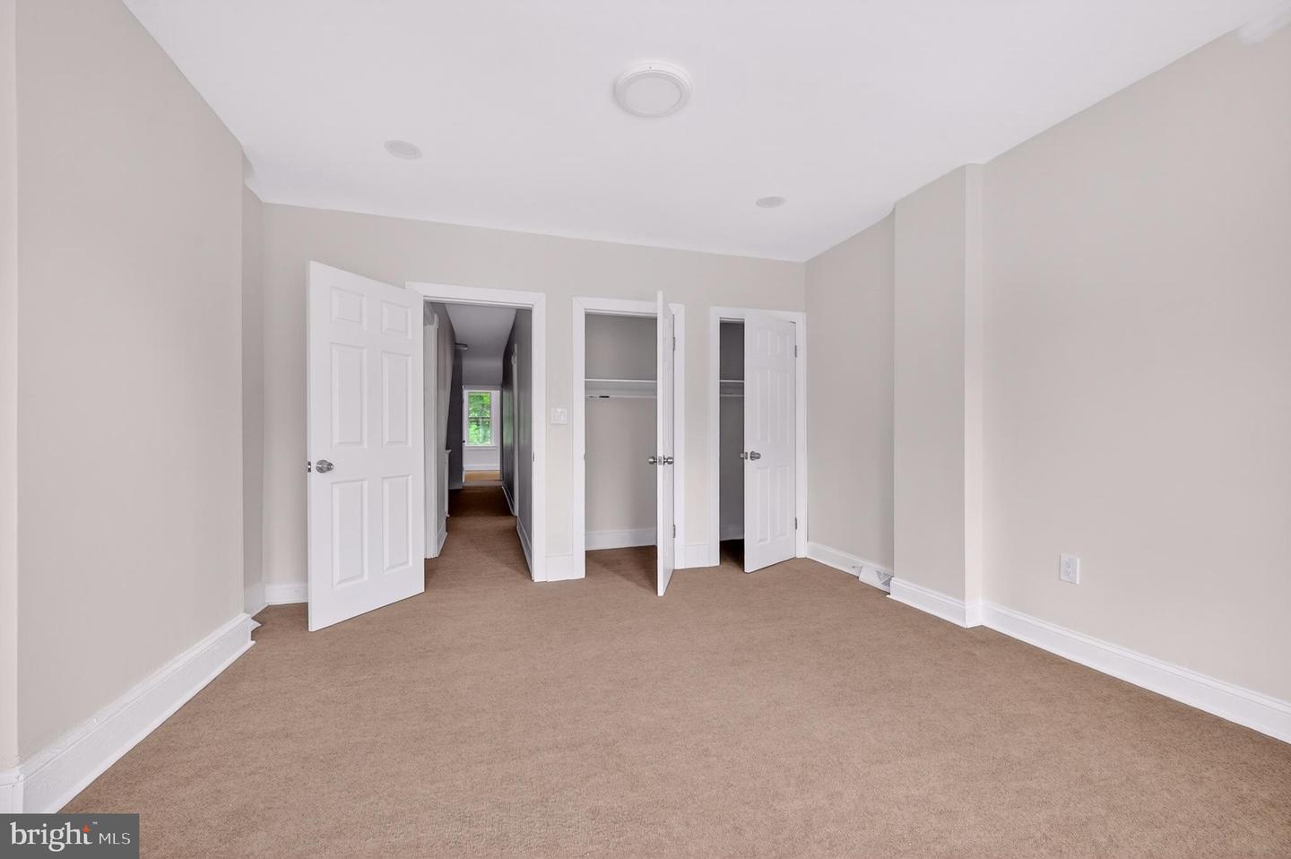 221 Highland Ave Property Photo 23