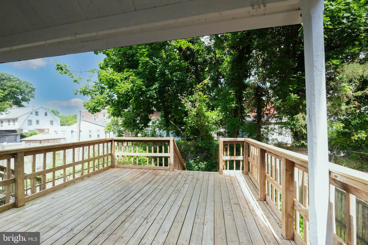 221 Highland Ave Property Photo 28