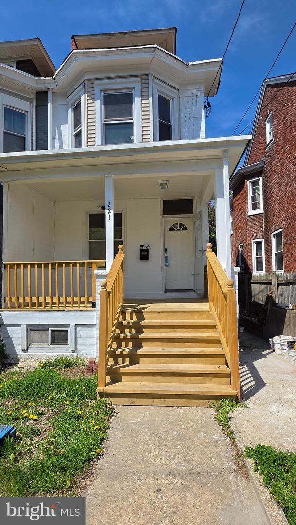 221 Highland Ave Property Photo 29