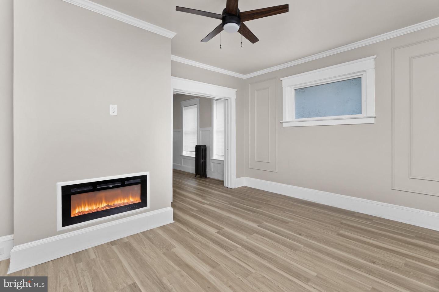 306 Berwyn Ave Property Photo 9