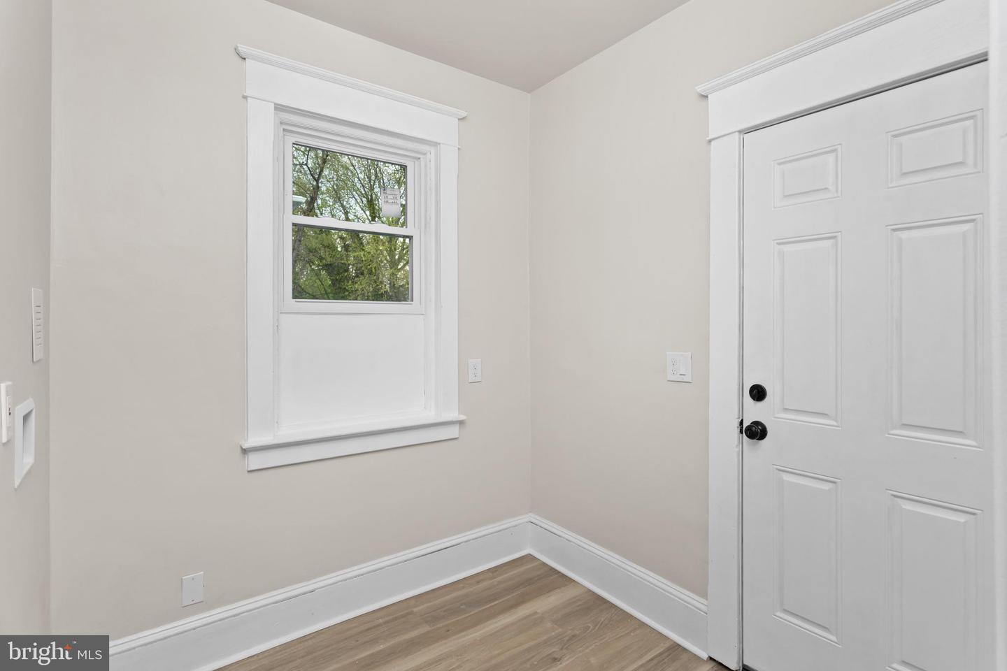 306 Berwyn Ave Property Photo 20